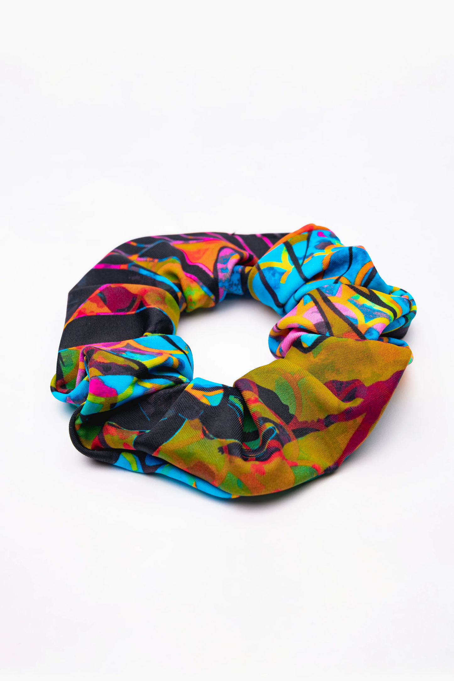 Black Daisy Sun Silky - Scrunchie