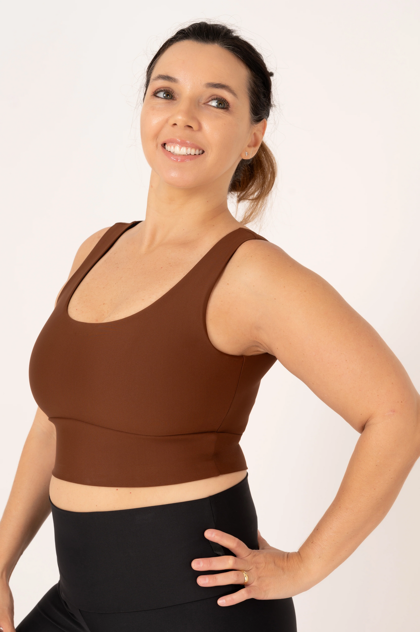 Chocolate Performance - Scoop Neck Comfort Crop Top