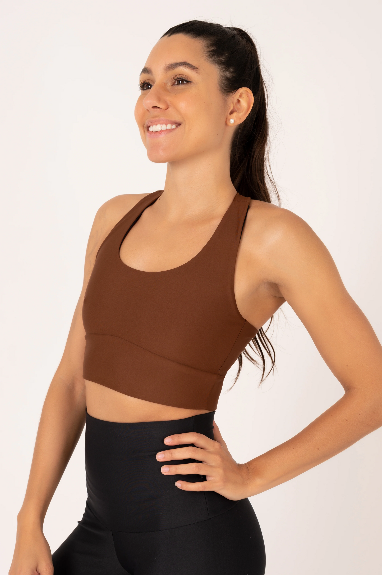 Chocolate Performance - T Back Comfort Crop Top