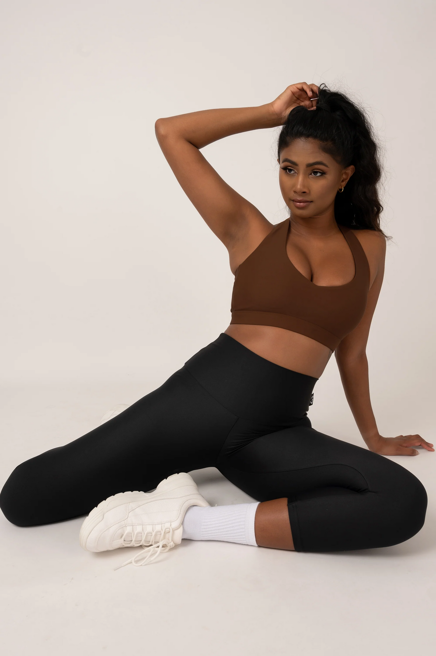 Chocolate Performance - Deep V Crop