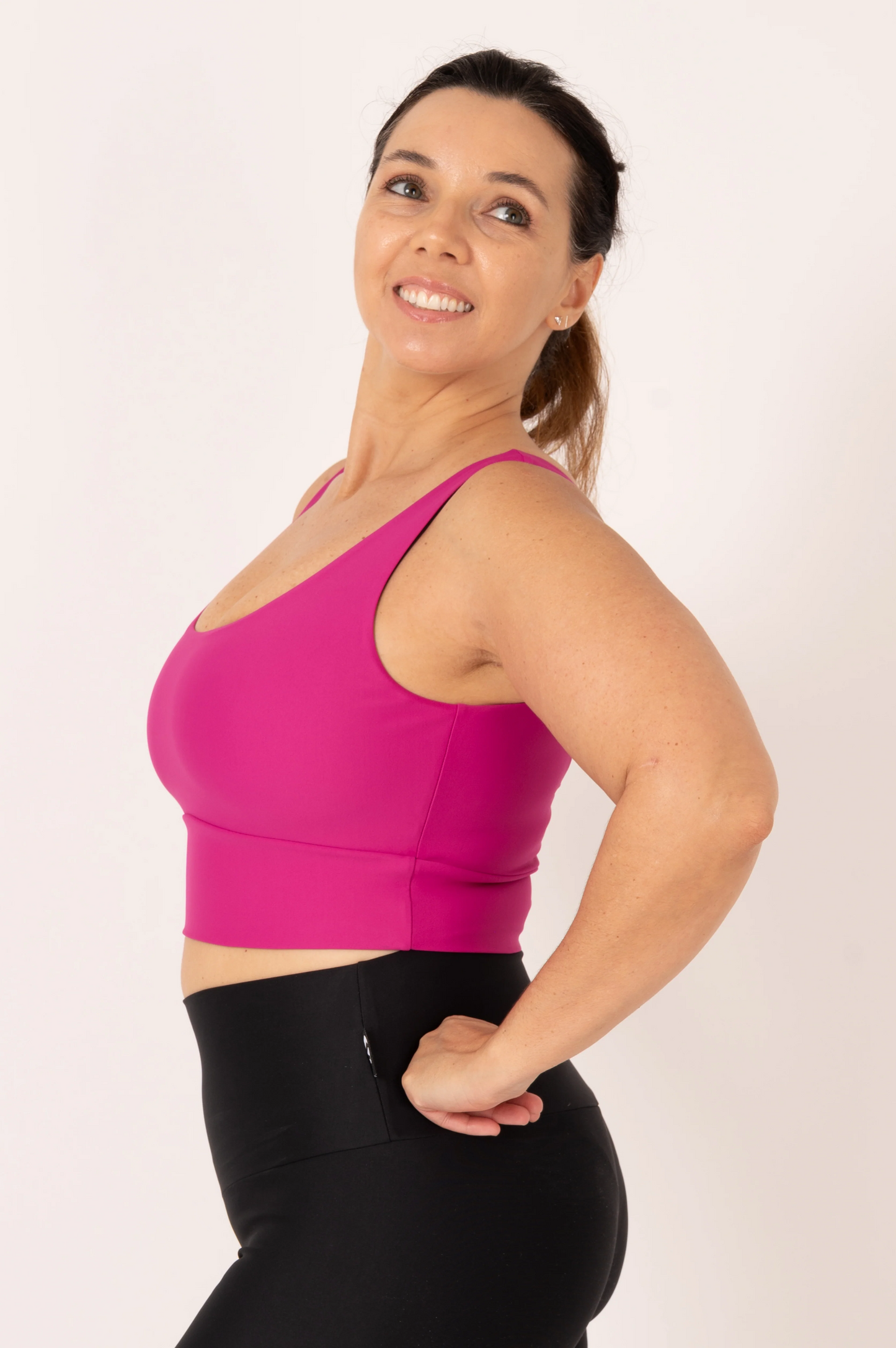 Magenta Performance - Scoop Neck Comfort Crop Top