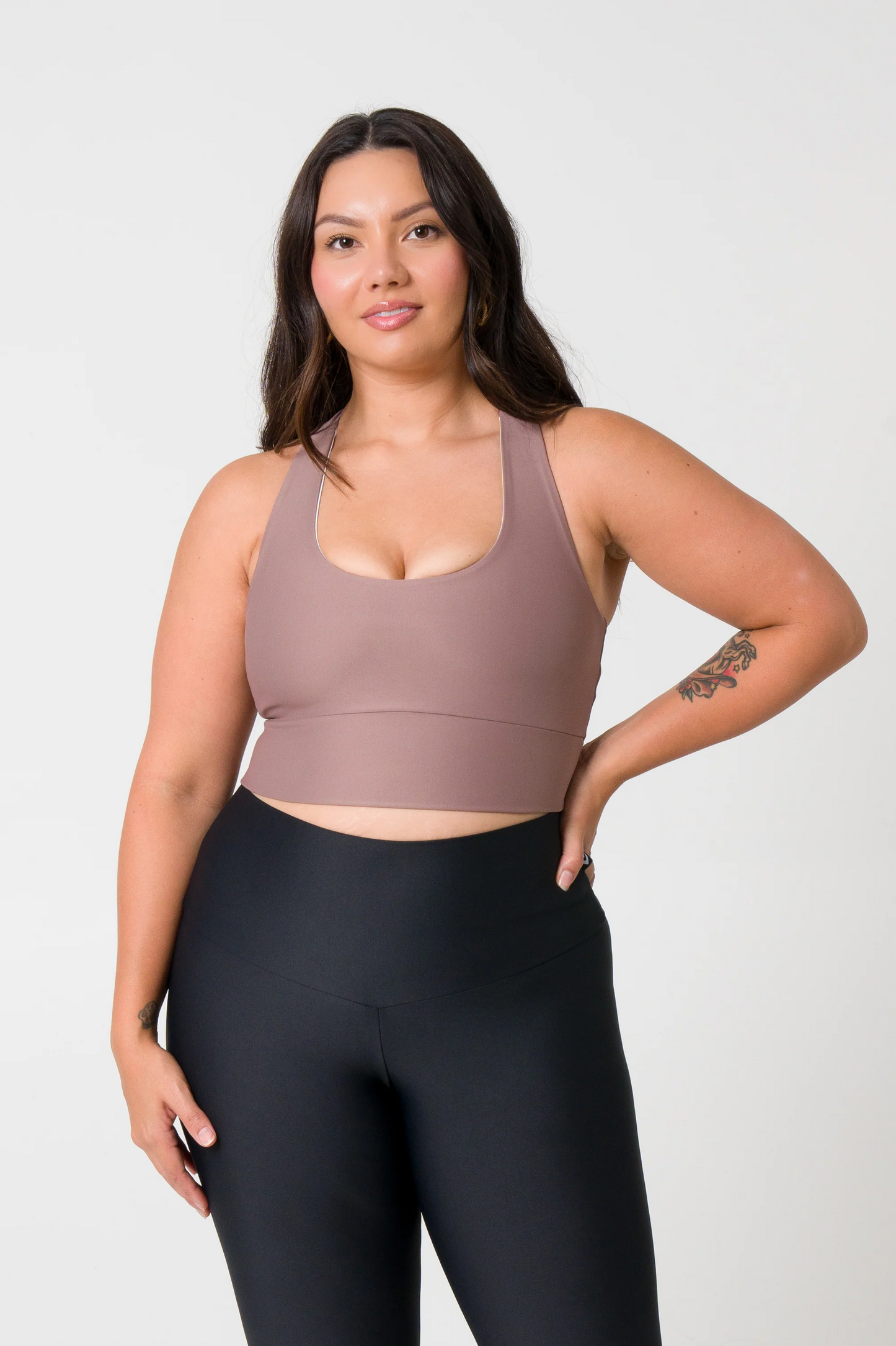 Mocha Performance - T Back Comfort Crop Top